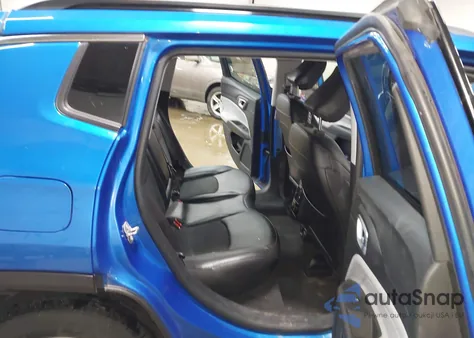 2022 Jeep Compass Latitude 4X4 from USA, damaged, VIN 3C4NJDBB7NT173002